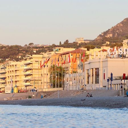 "Dans Les Toits De La Ville" Plein Centre Et Mer Menton Exterior photo